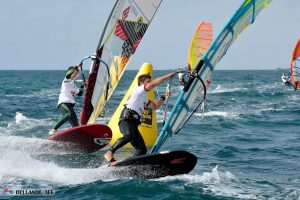 activités nautiques pour les scolaires - planche à voile